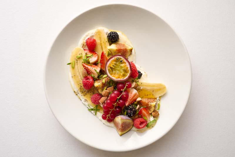 berry banana split breakfast